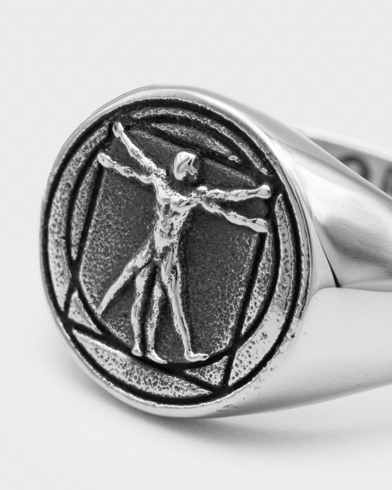 Da Vinci's Man Ring