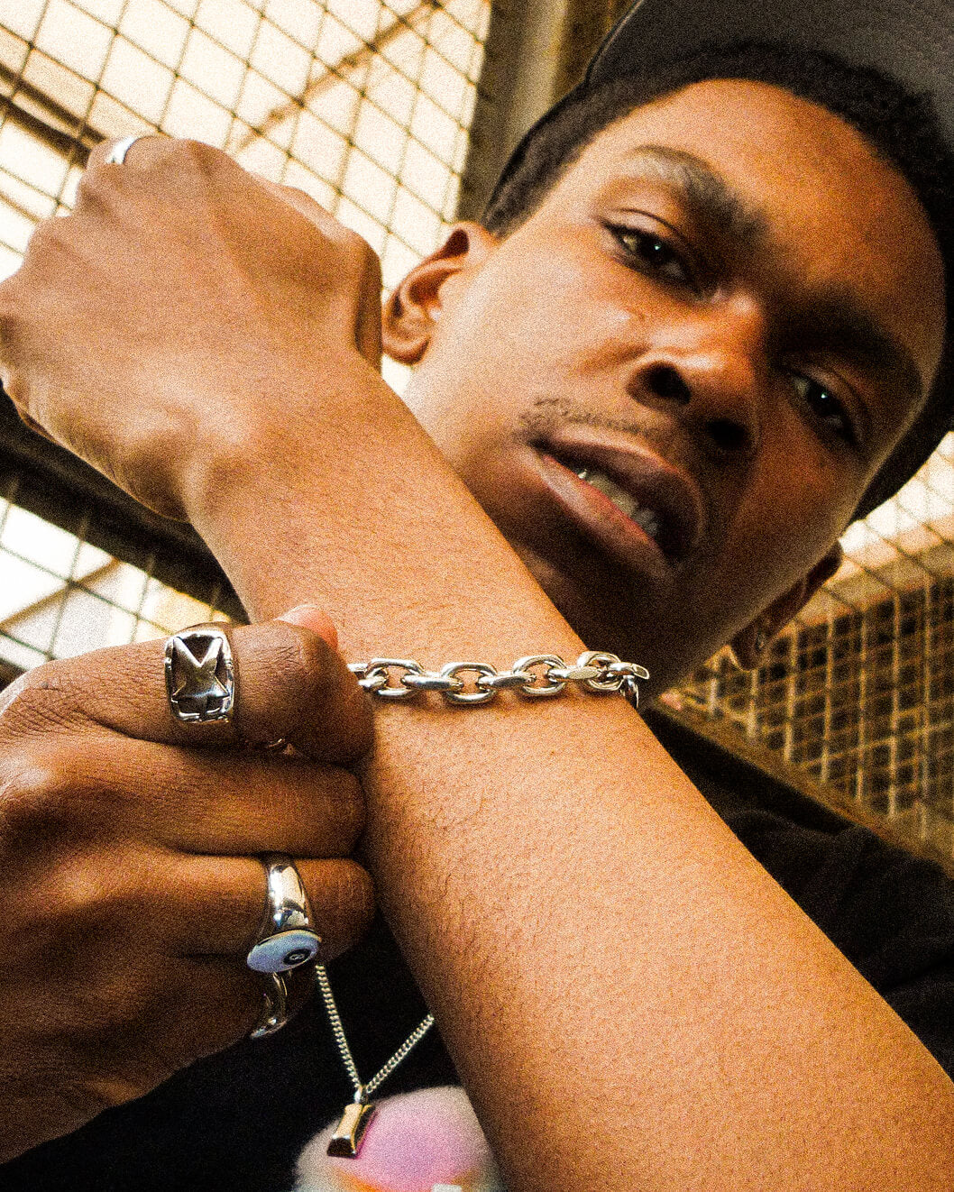 【SALE5/3〜5/6−3000円】1950'sヴィンテージドミノブレスレット Bracelets | Built to Elevate Your Fit – DOMNO.