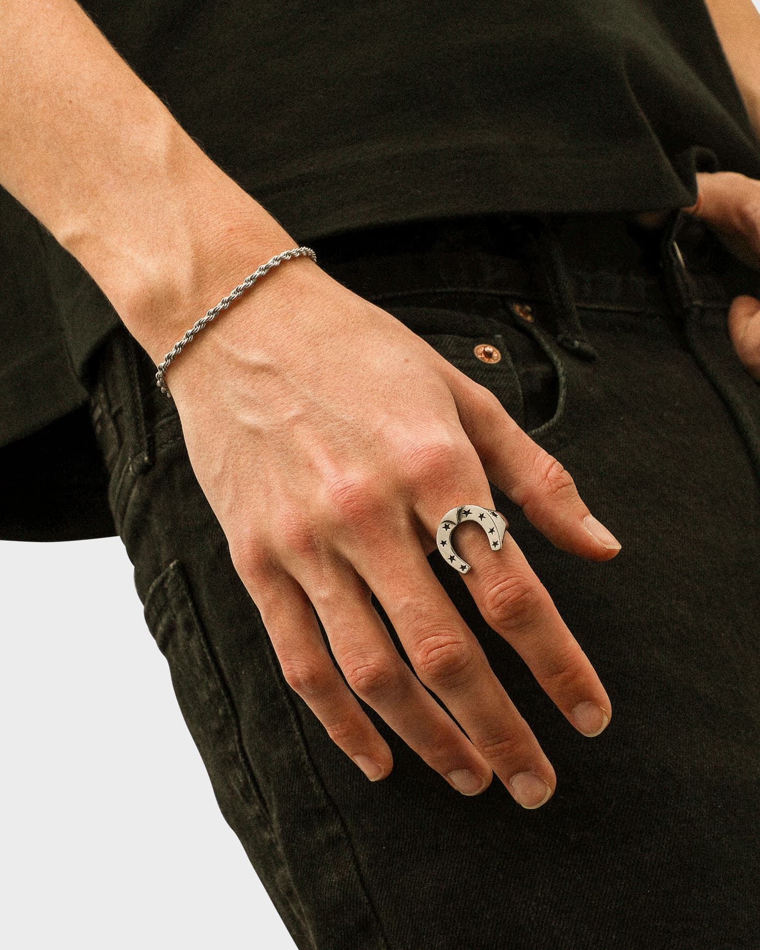 Lucky Horseshoe Ring – Stainless Steel Statement Ring | DOMNO.